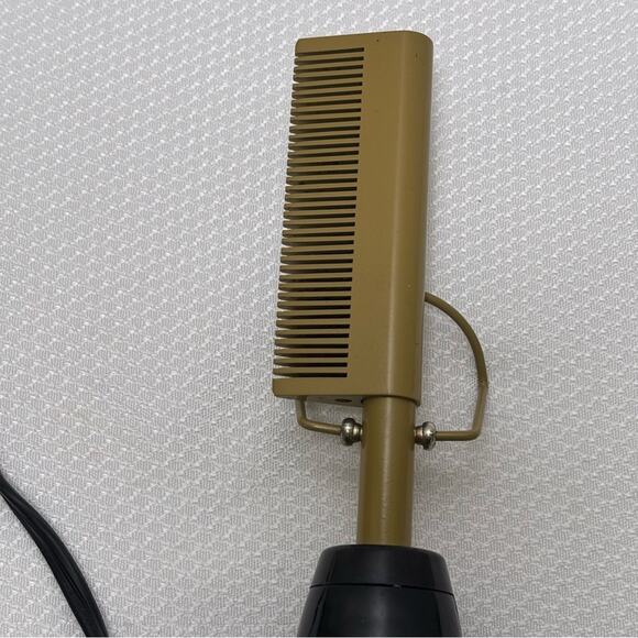 Andis High Heat Gold Ceramic Press Comb - Picture 2 of 7